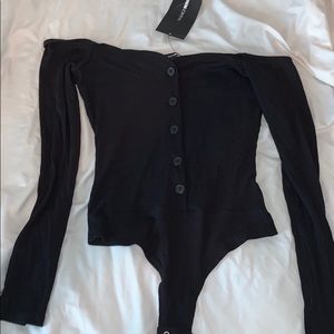NWT fashion nova black off the shoulder bodysuit